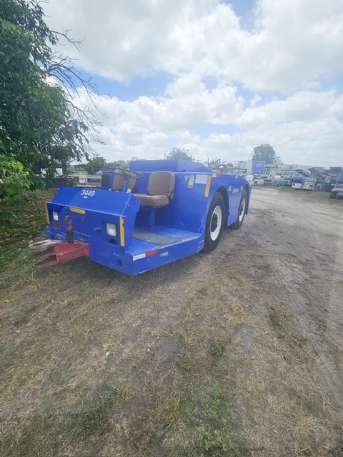 Push Back Tractor FMC B350E