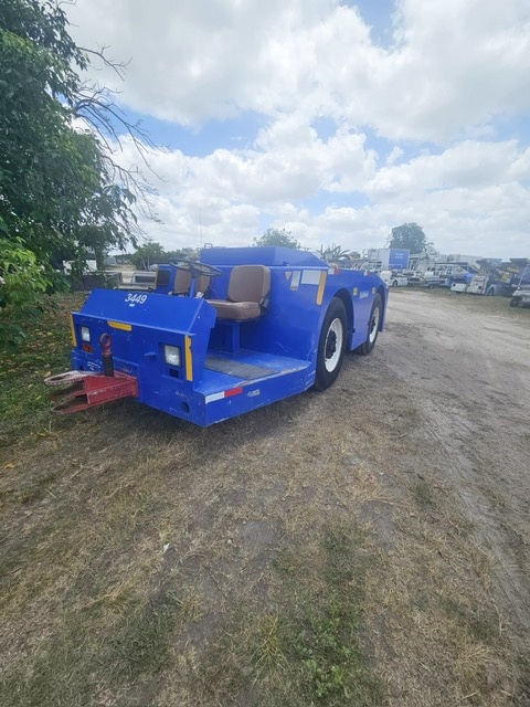 Push Back Tractor FMC B350E