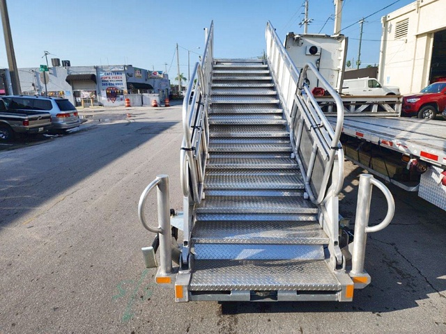 Passenger Stair Towable Standard GSE STD-95-145 2022