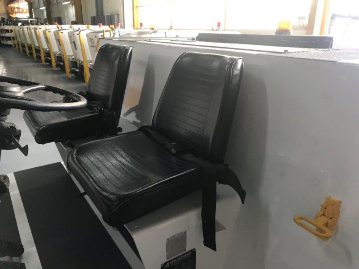 Push Back Tractor FMC B-500