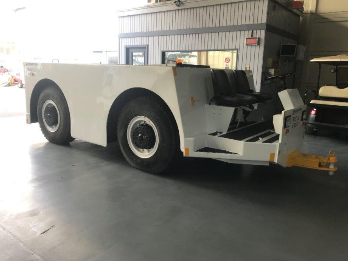 Push Back Tractor FMC B-500