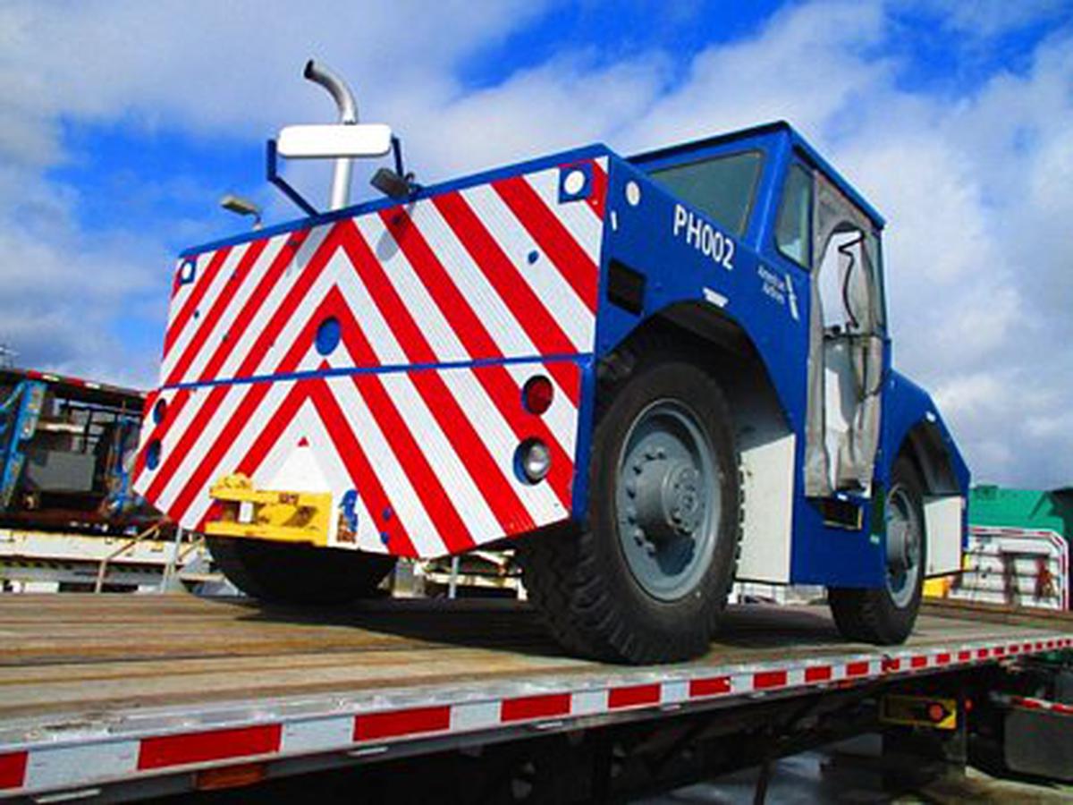 Push Back Tractor Hough-Paymover T-180 FA