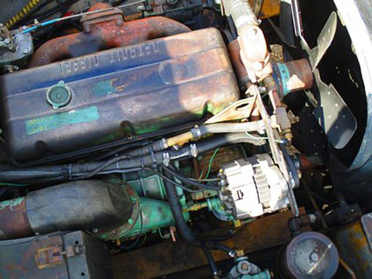 Push Back Tractor Hough-Paymover T-180 FA