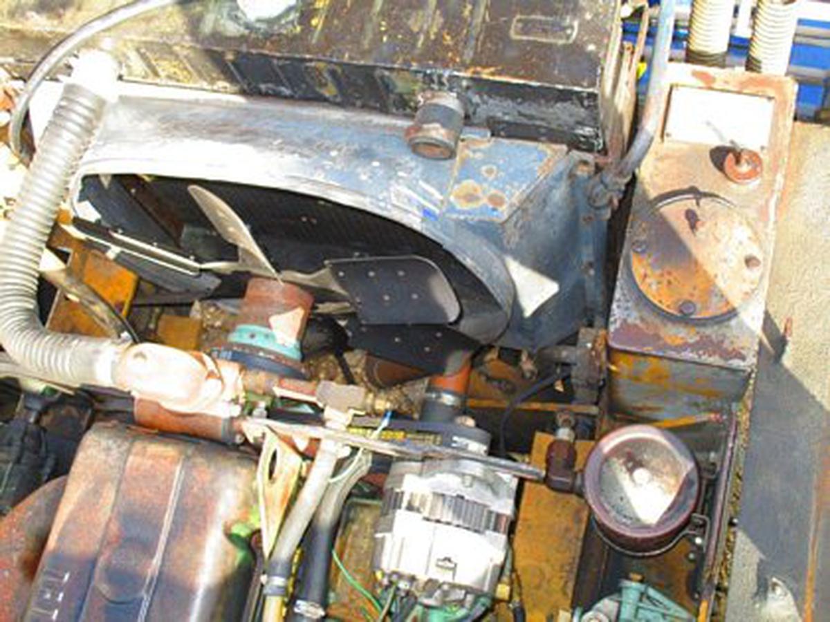 Push Back Tractor Hough-Paymover T-180 FA