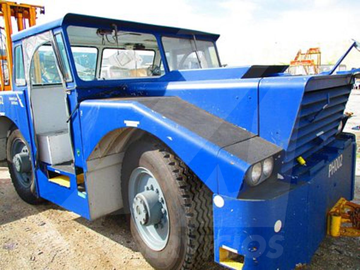 Push Back Tractor Hough-Paymover T-180 FA