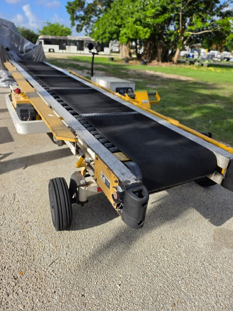 Towable Belt Loader Wasp A208428D
