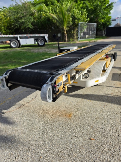 Towable Belt Loader Wasp A208428D