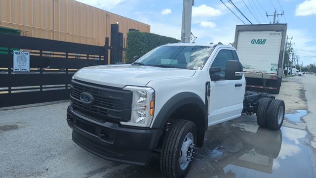 Truck Chassis Ford F-600