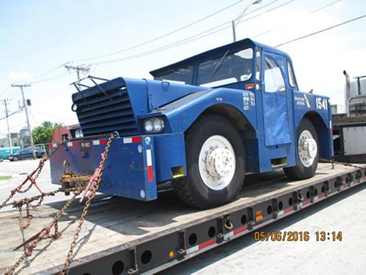 Push Back Tractor Hough-Paymover T-300