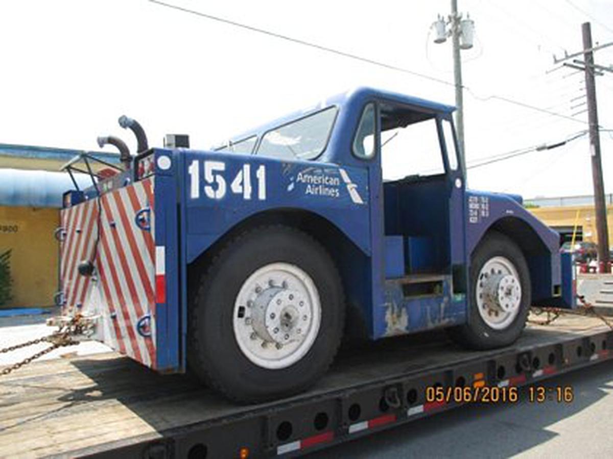 Push Back Tractor Hough-Paymover T-300