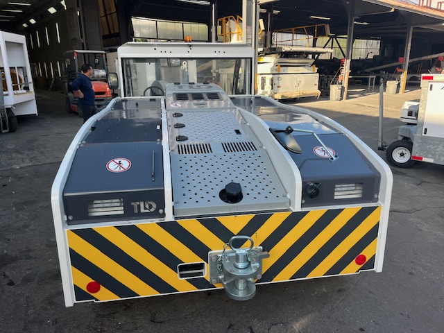 Push Back Tractor TLD TMX-150-9 T4