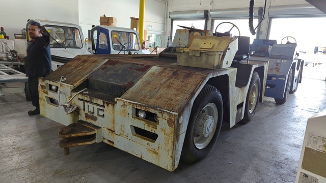 Push Back Tractor Tug MC15-4