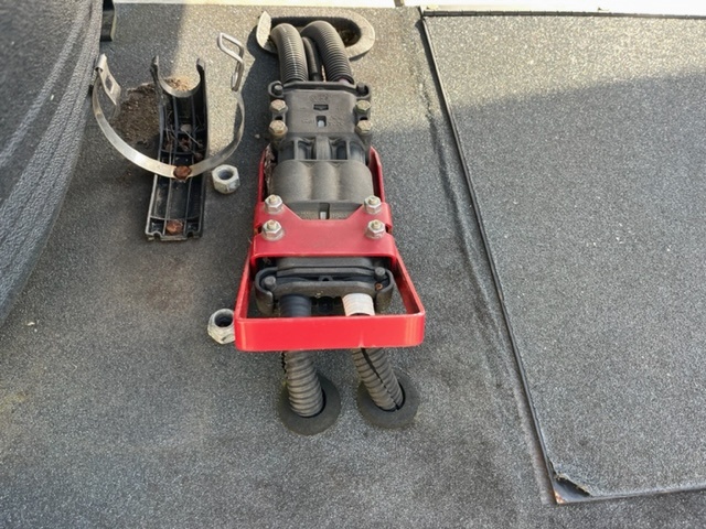 Belt Loader Tug 660E