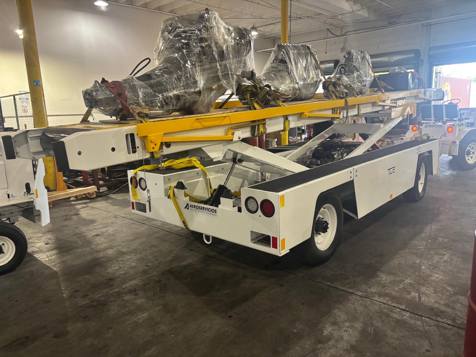 Belt Loader Tug 660