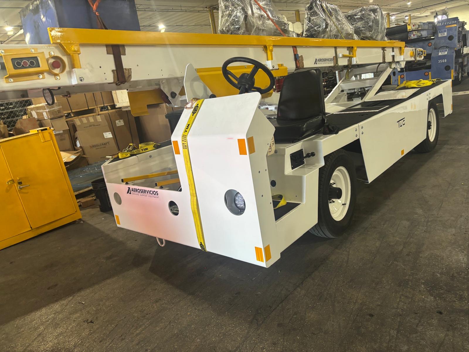 Belt Loader Tug 660