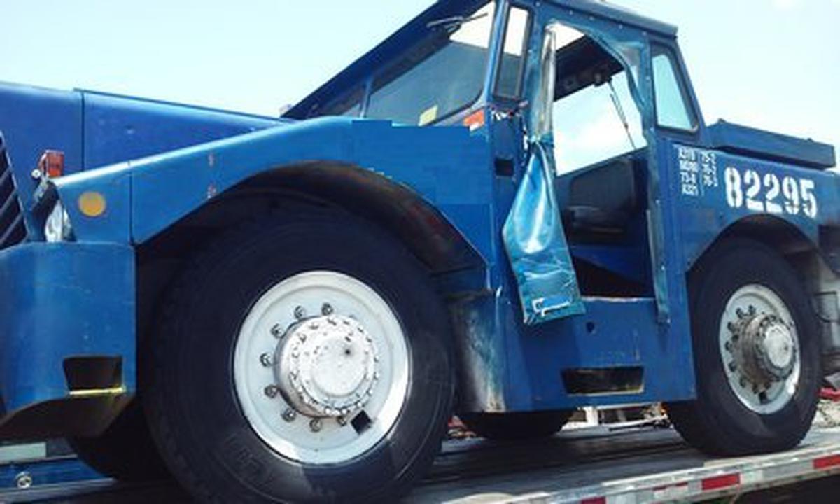 Push Back Tractor Hough-Paymover T-300