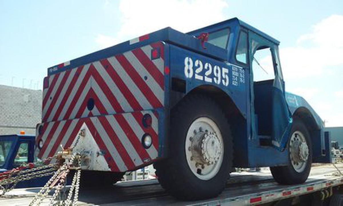 Push Back Tractor Hough-Paymover T-300