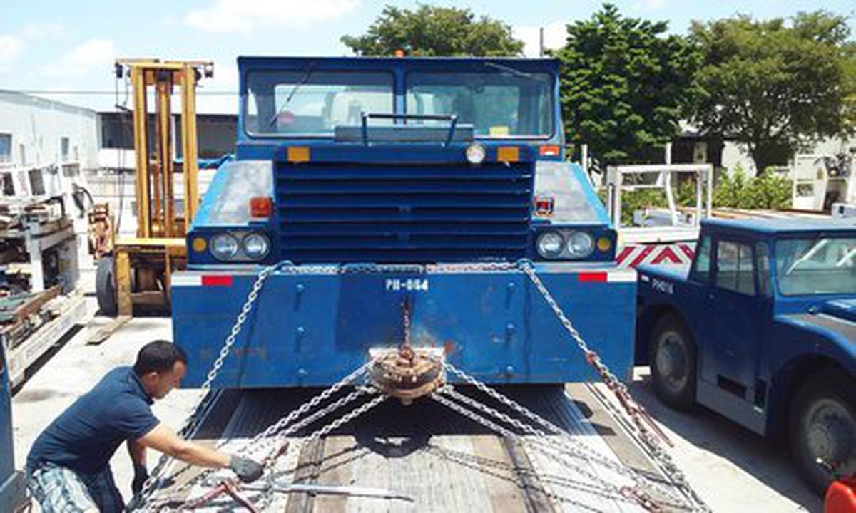 Push Back Tractor Hough-Paymover T-300