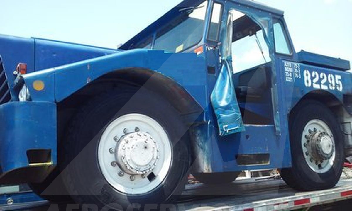 Push Back Tractor Hough-Paymover T-300