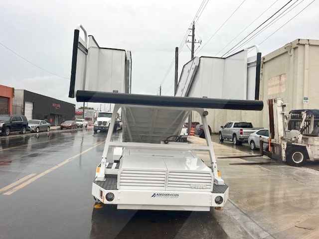 Universal Wide Passenger Stair FMC/UDS-1