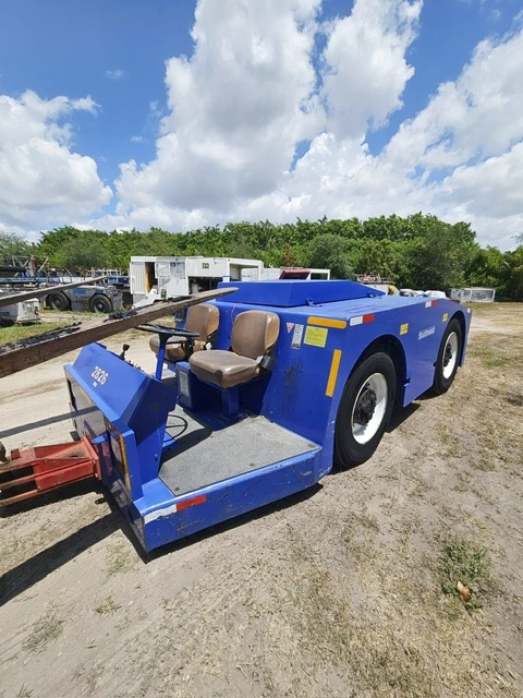 Push Back Tractor FMC B350E