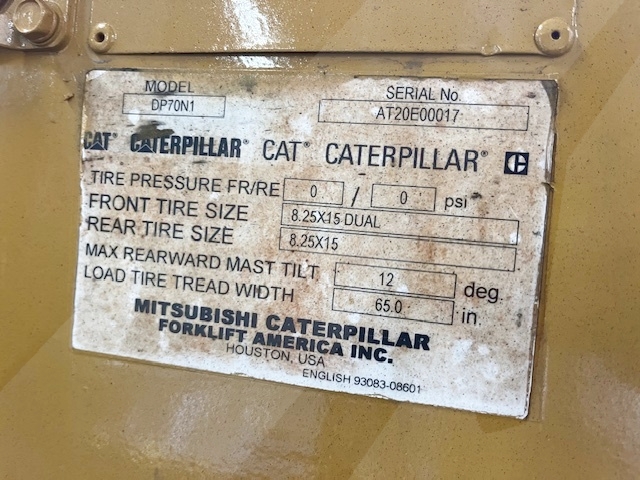 Fork Lift Standard Caterpillar DP70N - 15,500 lbs