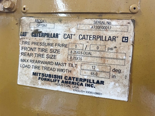 Fork Lift Standard Caterpillar DP70N - 15,500 lbs