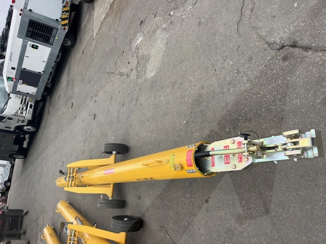 Tow Bar Clyde 15F3381 2026