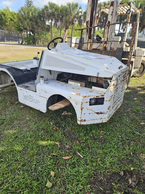 Baggage Tractor Tug  M1A40