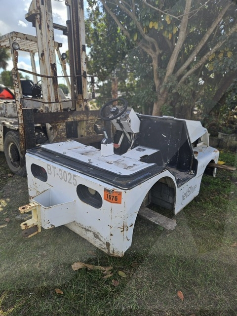 Baggage Tractor Tug  M1A40