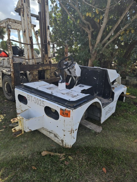 Baggage Tractor Tug  M1A40