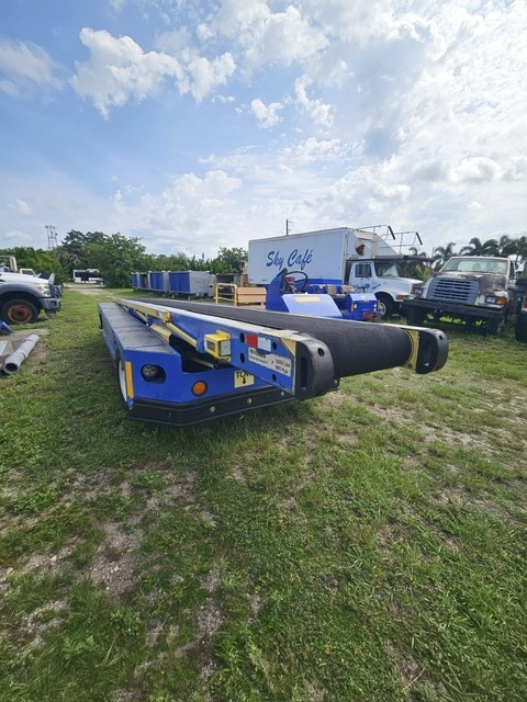 Belt Loader Tug 660
