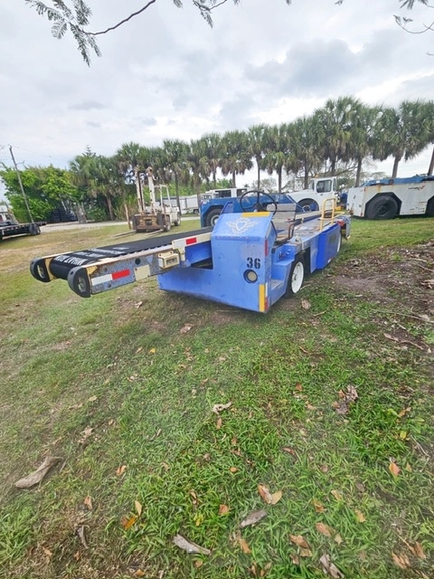 Belt Loader Tug 660E