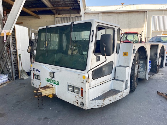 Push Back Tractor FMC B-1200