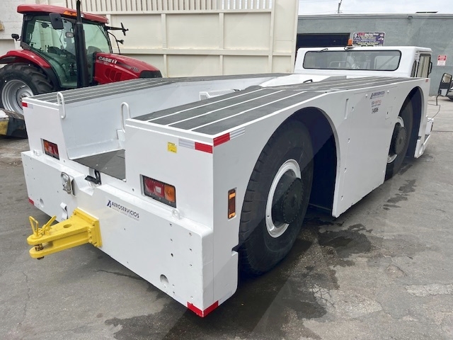 Push Back Tractor FMC B-1200