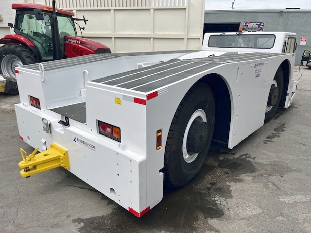 Push Back Tractor FMC B-1200