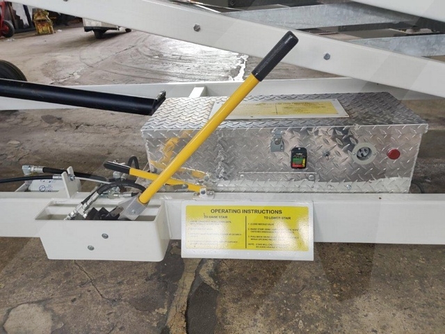 Narrow Body Passenger Stair Clyde 15F2820 - 88/161 in