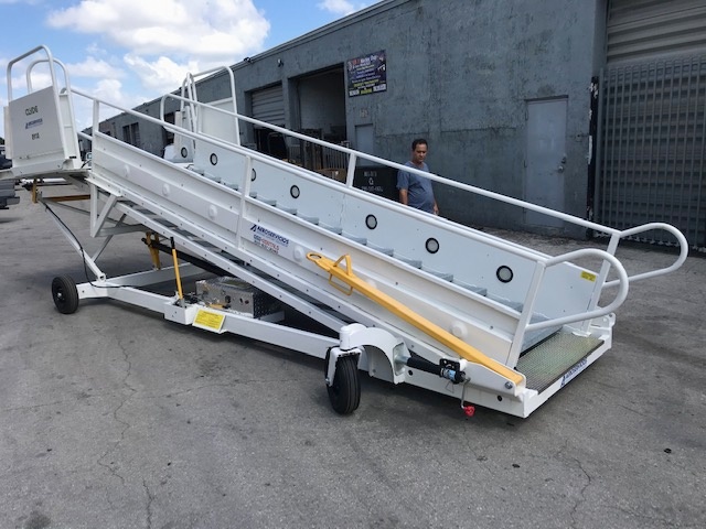 Narrow Body Passenger Stair Clyde 15F2820 - 88/161 in