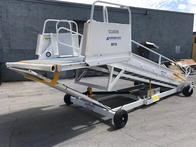 Narrow Body Passenger Stair Clyde 15F2820 - 88/161 in