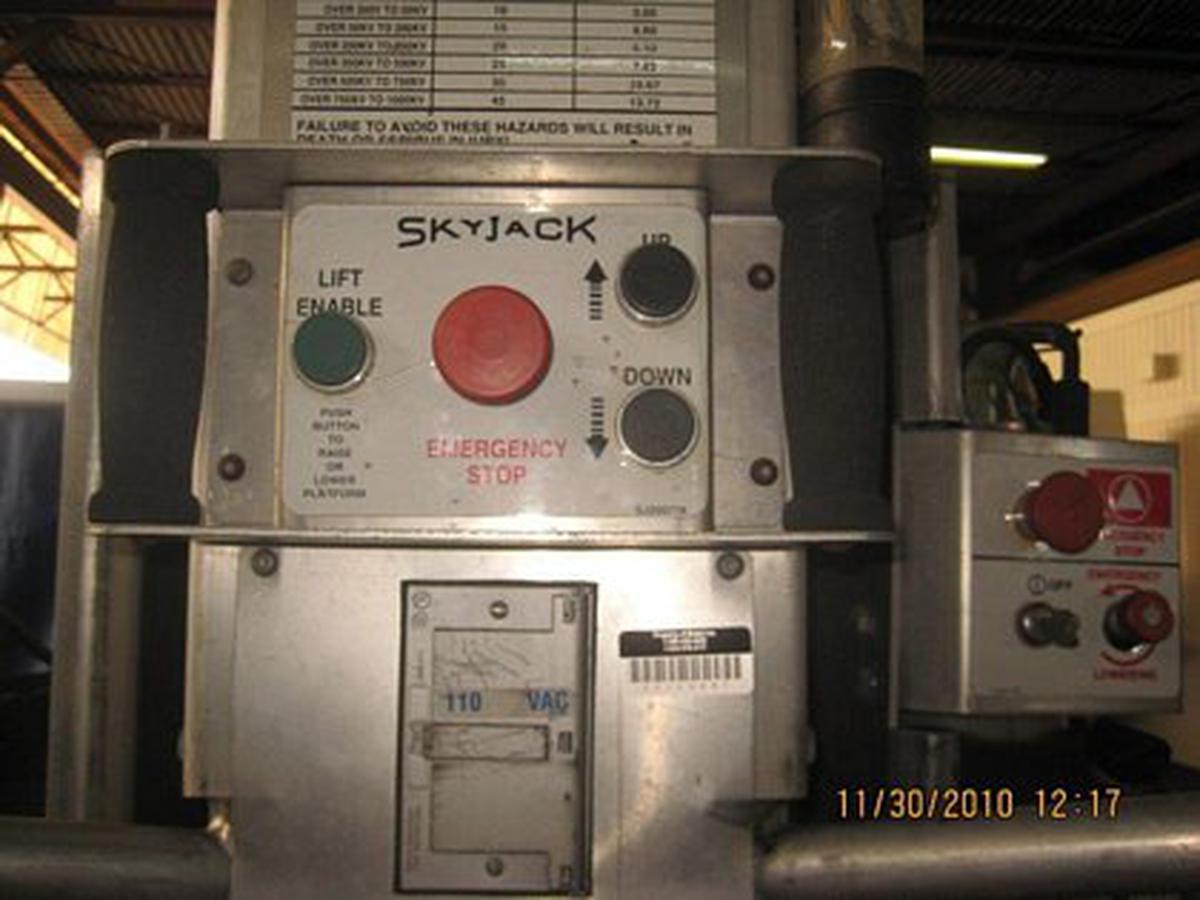 1996 Skyjack Inc. SJP 30
