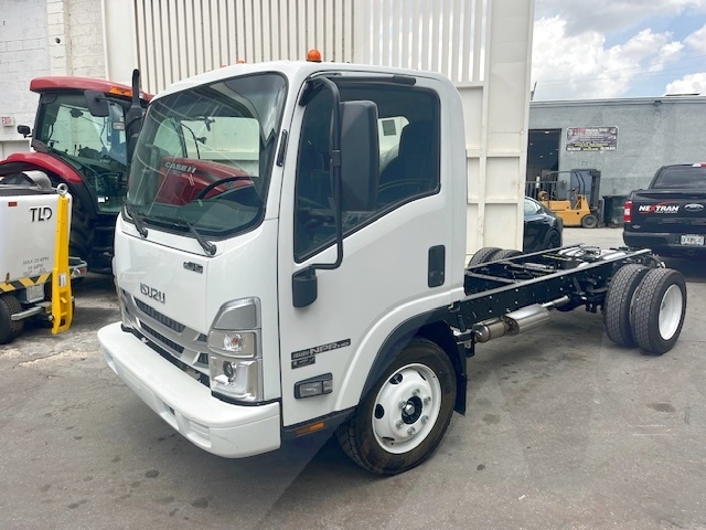 Truck Chassis Isuzu NPR- Gasoline