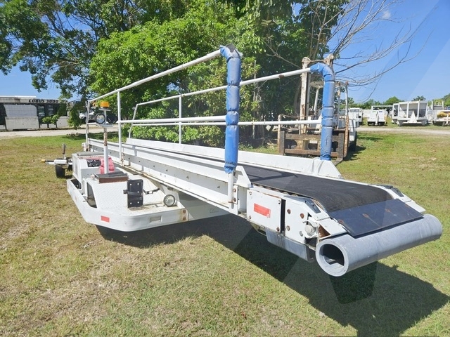 Towable Belt Loader Wasp A01771D-3650