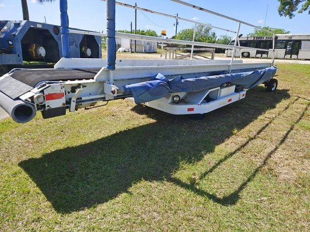 Towable Belt Loader Wasp A01771D-3650