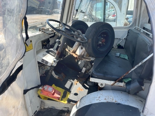 Baggage Tractor Tug MA-30 CAB