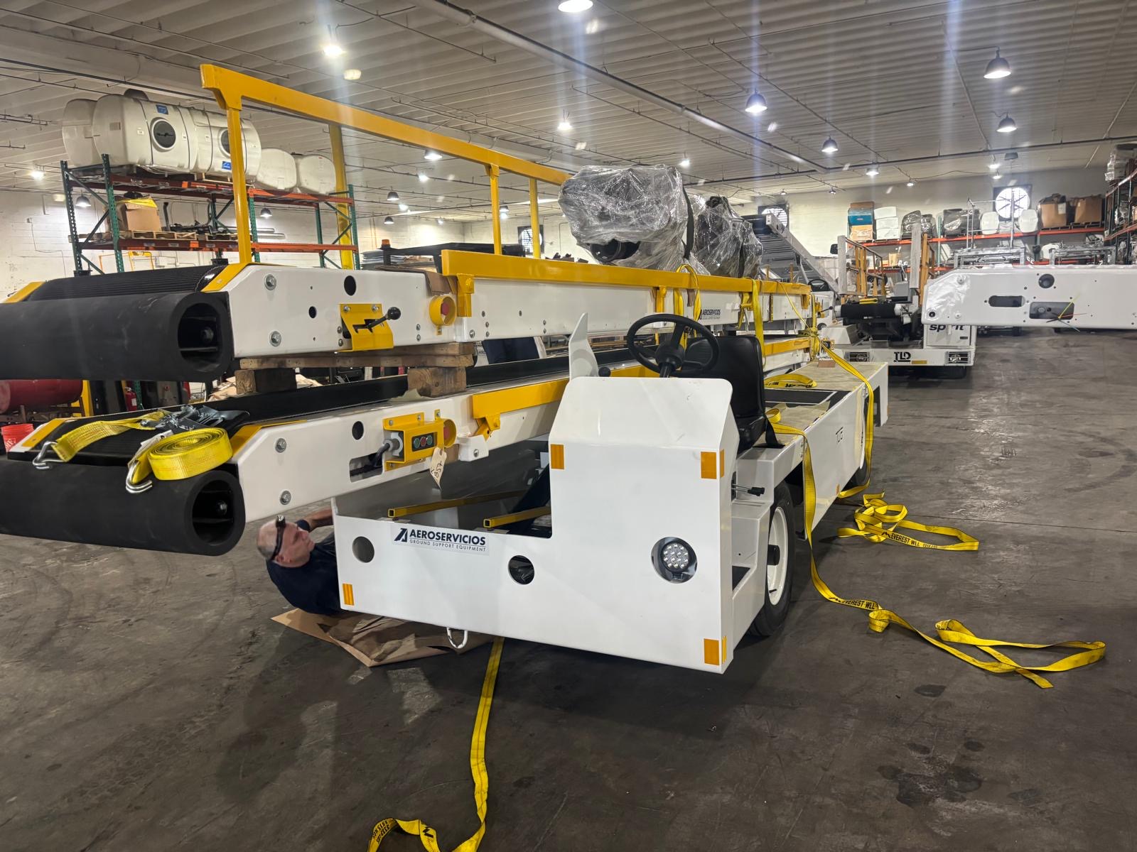 Belt Loader Tug 660E