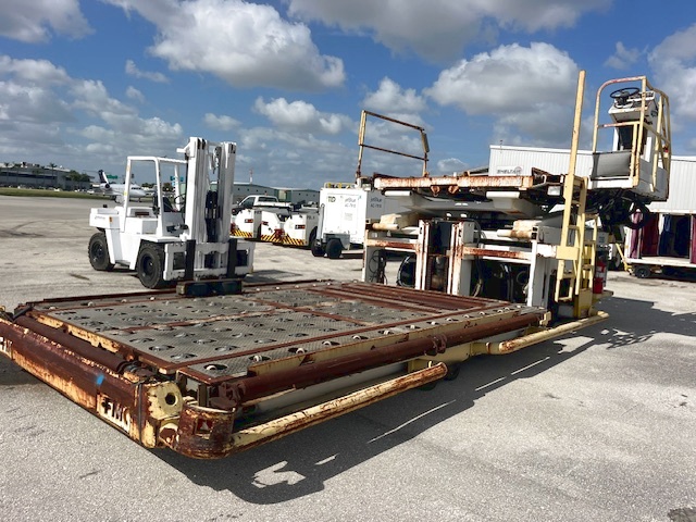 Cargo Loader FMC Commander 15