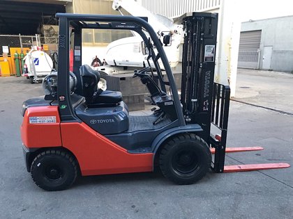 Forklift Toyota 8FGU25 Dual Fuel- 5,000 lb