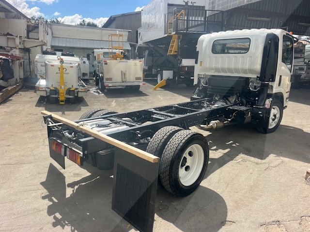 Truck Chassis Isuzu NPR - Gasoline