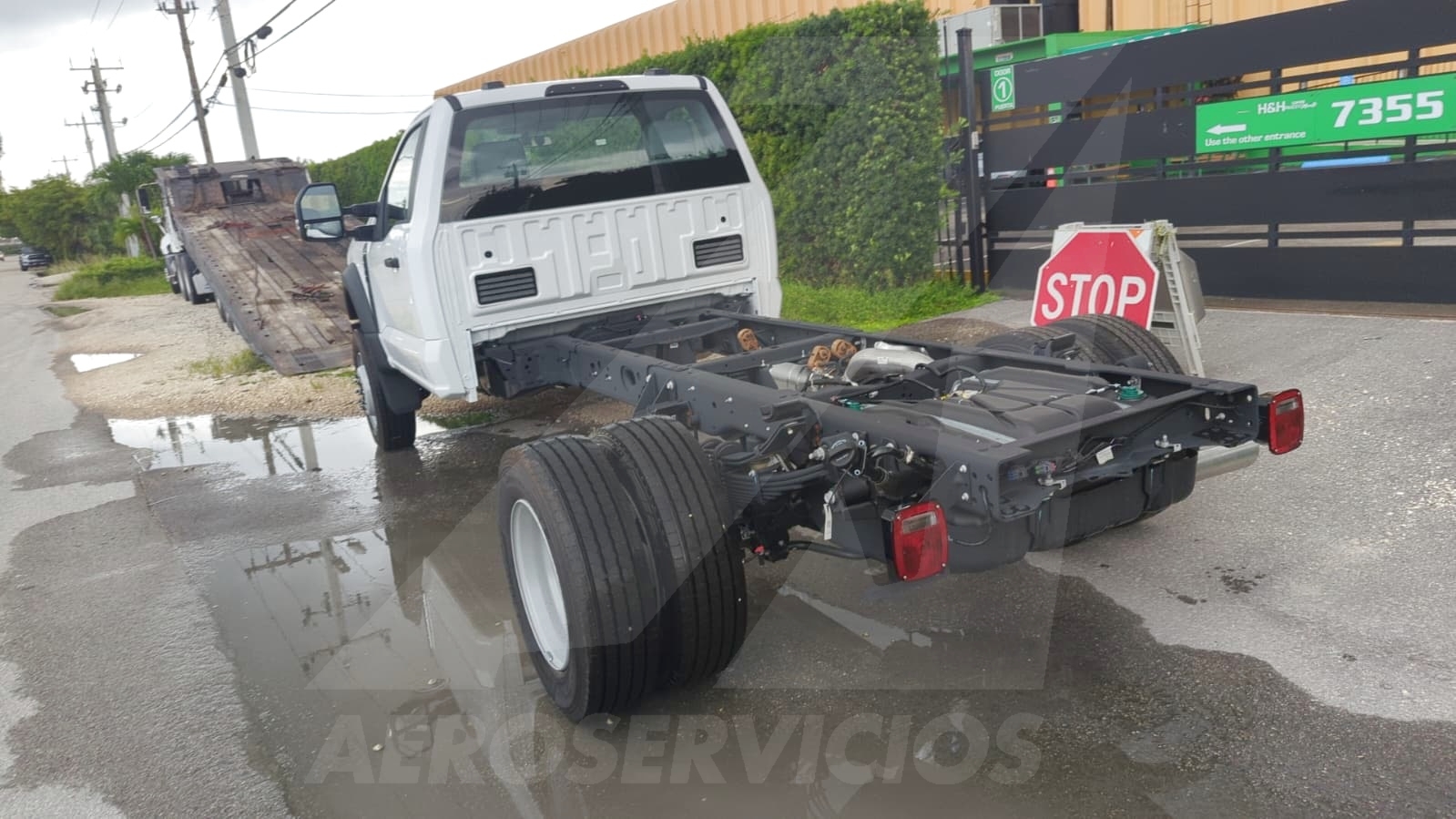 Truck Chassis Ford F-600