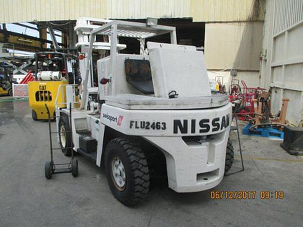 1993 Nissan DF05N70V